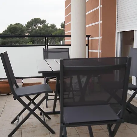 Les Grenadines Du Samedi Au Samedi 昂蒂布