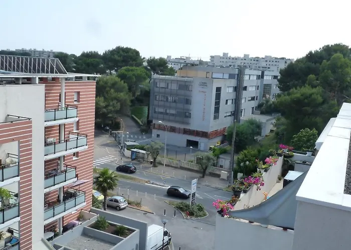 Les Grenadines Du Samedi Au Samedi 昂蒂布